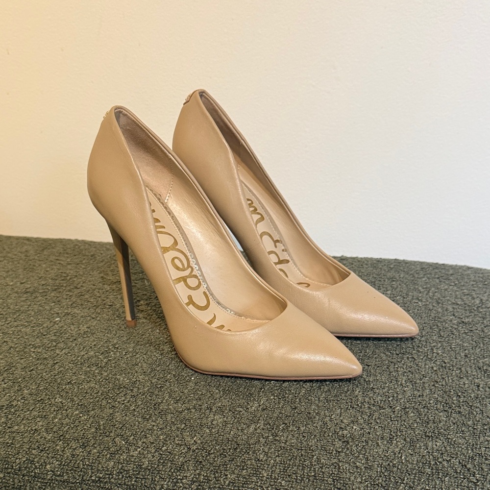 Sam Edelman Nude Pointed Toe Heels